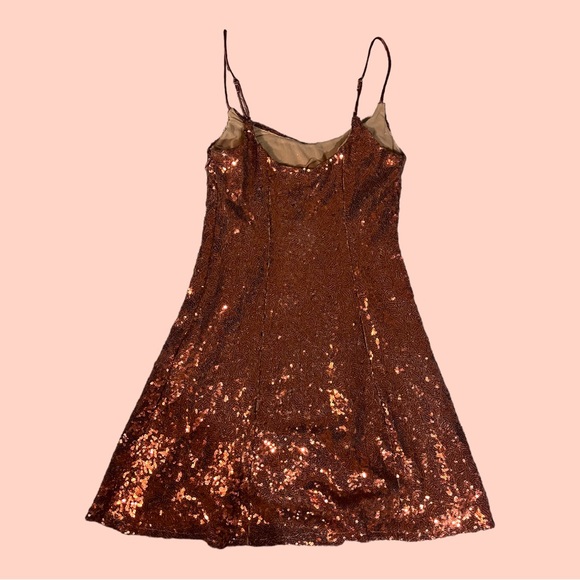 🎉HP🎉NWT URBAN OUTFITTERS rose gold sequin dress. Size Small. 💃 - Picture 5 of 7